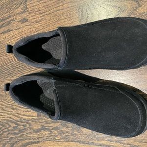 Black youth All Weather Suede Slip On Moc Shoes lands end worn once 6.5 big kid